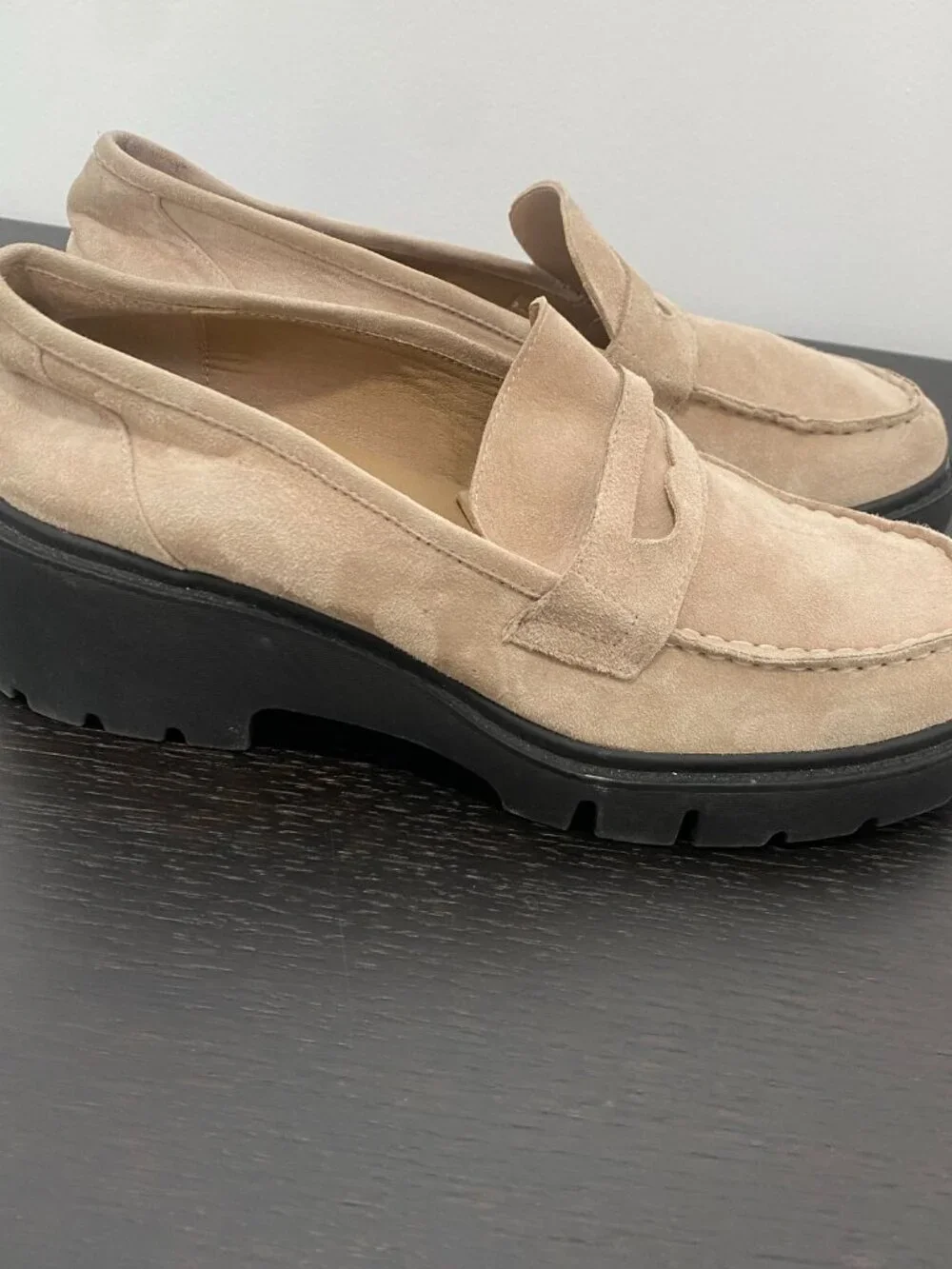 Silent D silent suede